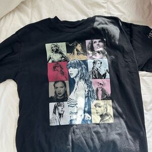Taylor Swift Black Graphic Tee